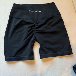Alphalete AMPLIFY SHORT
4.5"
BLACK